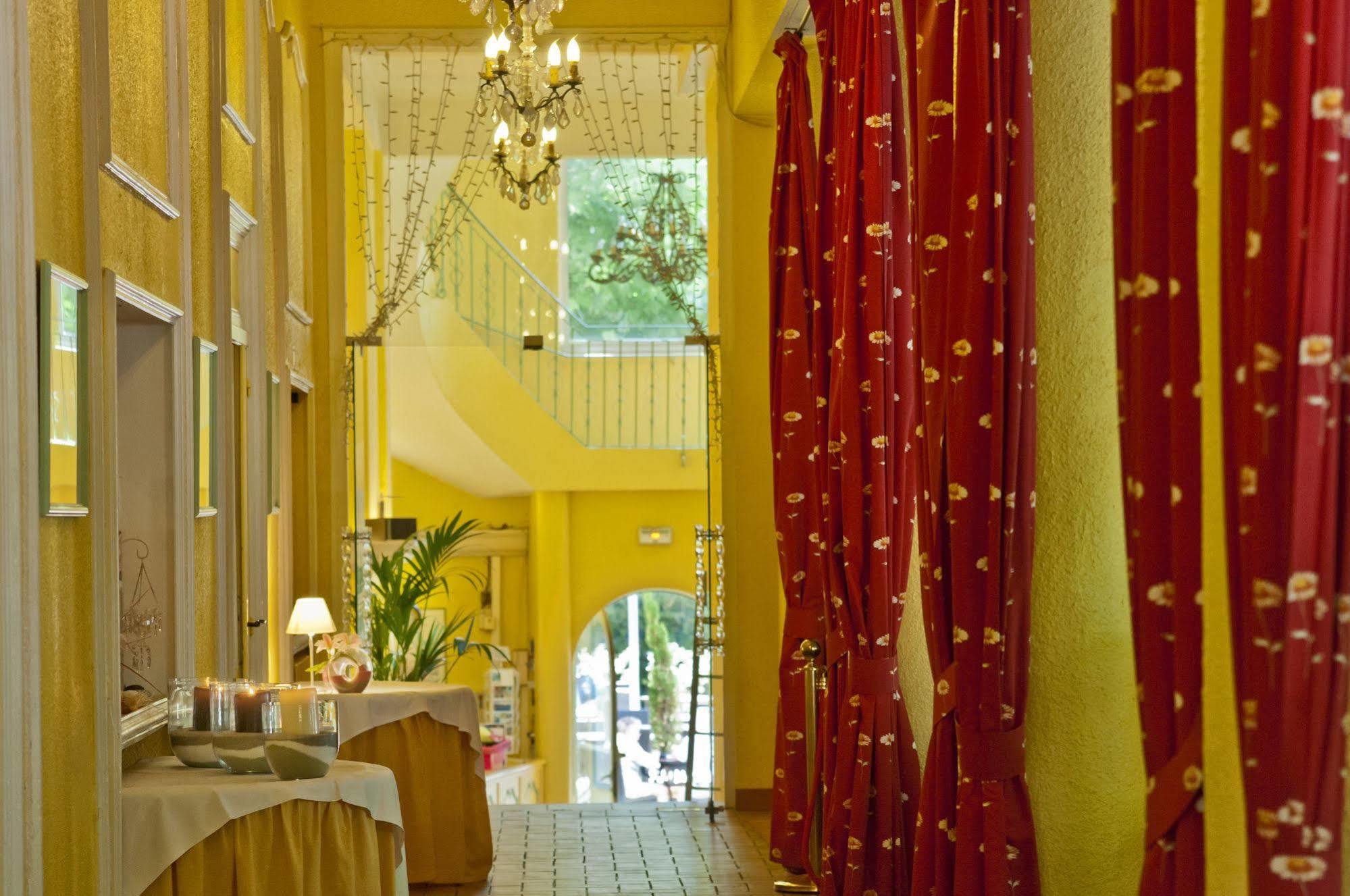 Hotel Mileade Mediterranee - Port-Fréjus מראה חיצוני תמונה